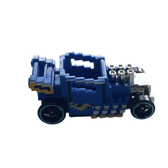 Collectible Hot Wheel HW Ride Pixel Shaker Cars Blue and Red New W/O Box - Picture 3 of 9